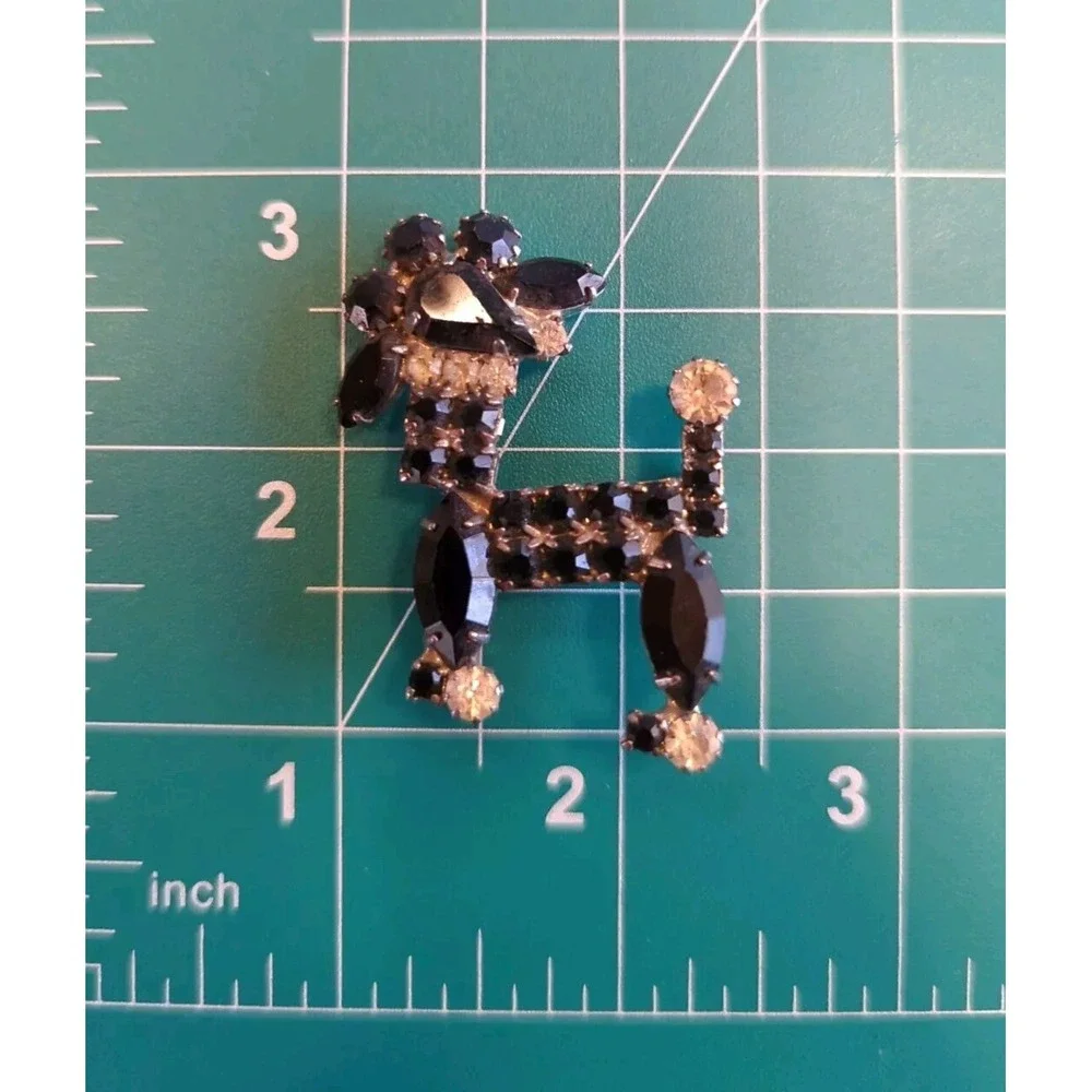 Vintage Dog Poodle Black Rhinestone Pin Brooch In Silver Tone Adorable